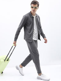 Jaket yang disesuaikan dengan leher Highlander
