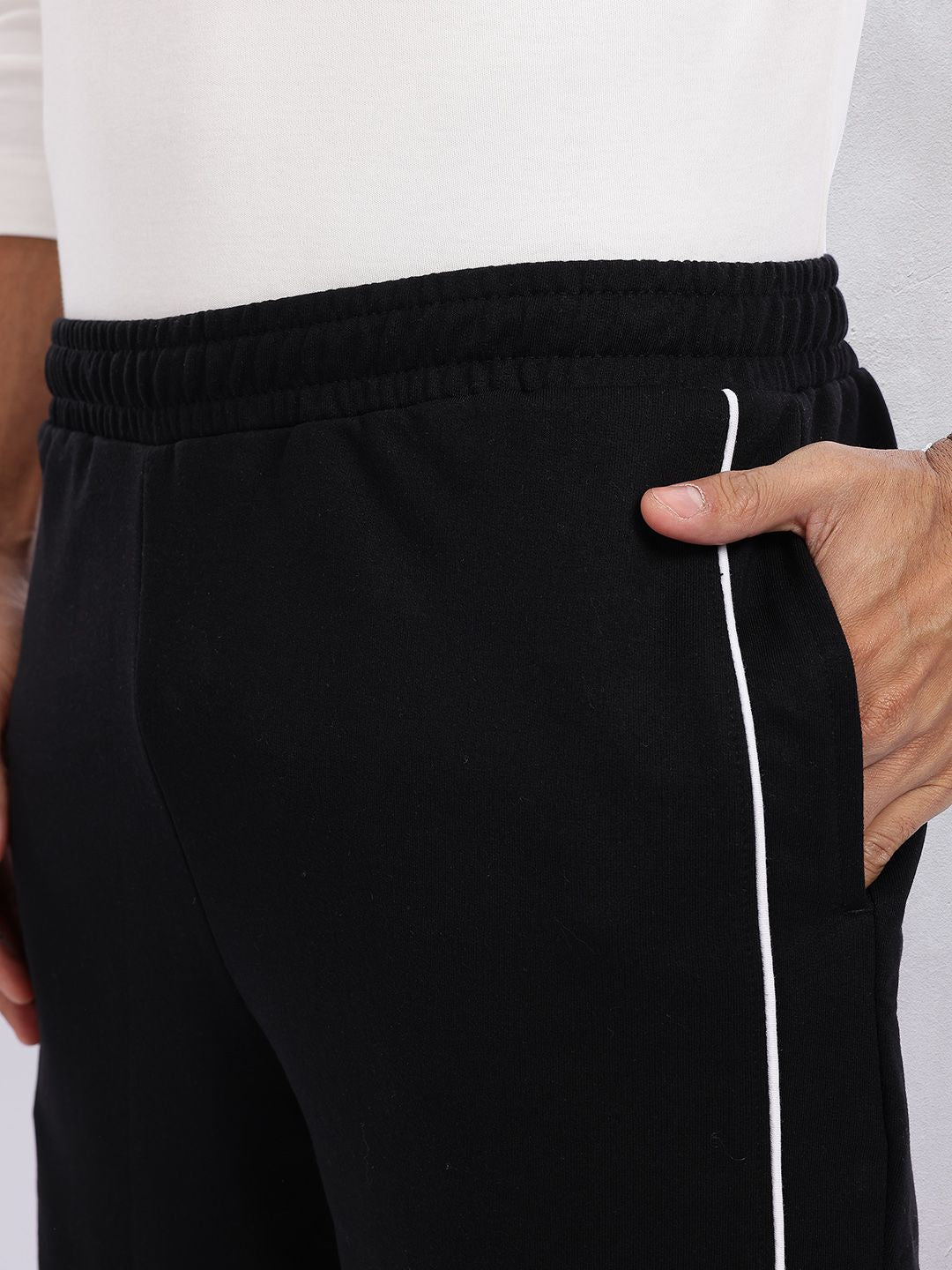 HRX by Hrithik Roshan Men Mid-Rise Lifestyle Shorts with Contrast Piping