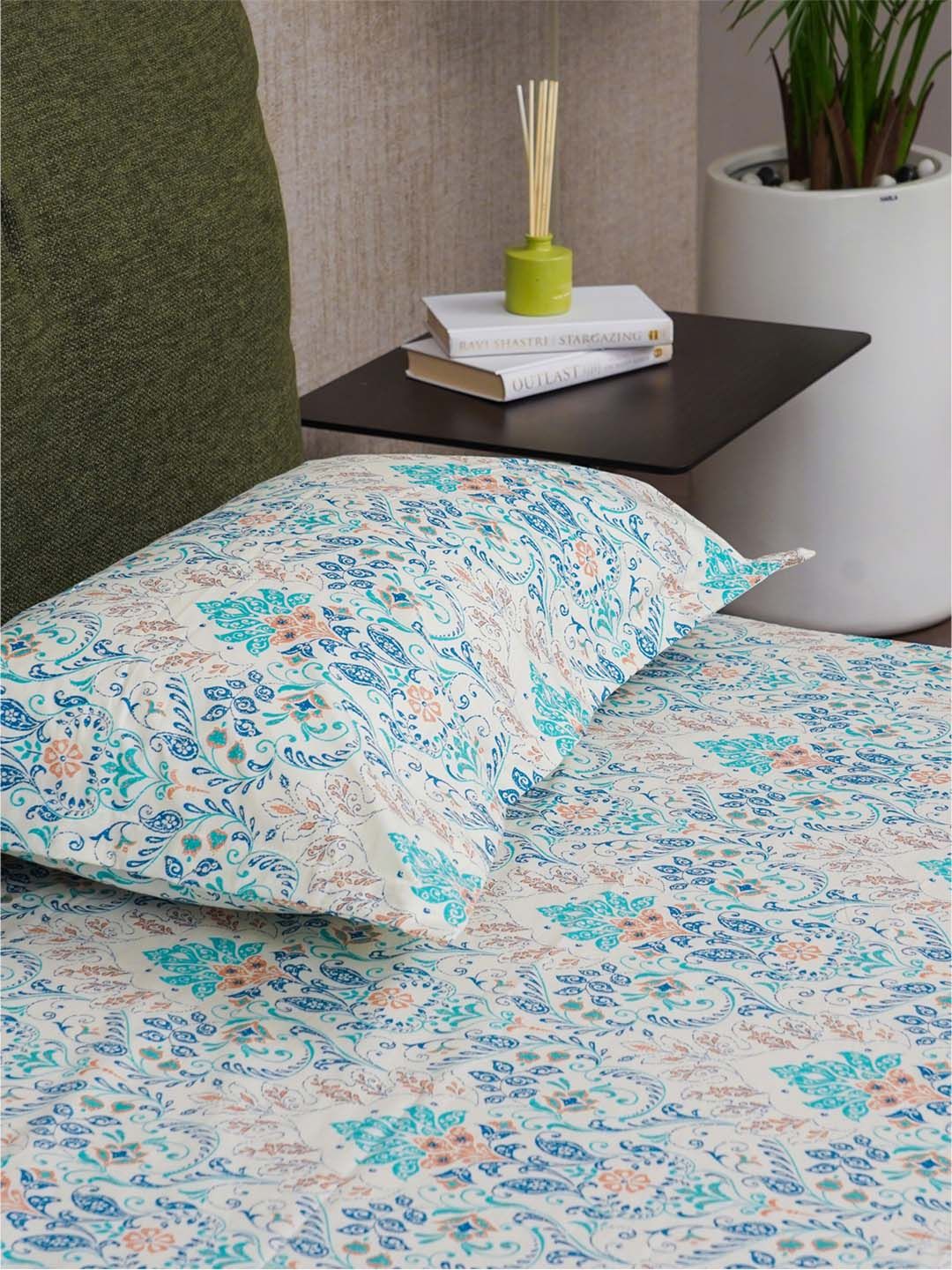 URBAN SPACE Serene White & Blue Printed Cotton 200 TC Single Bedsheet with Pillow Cover