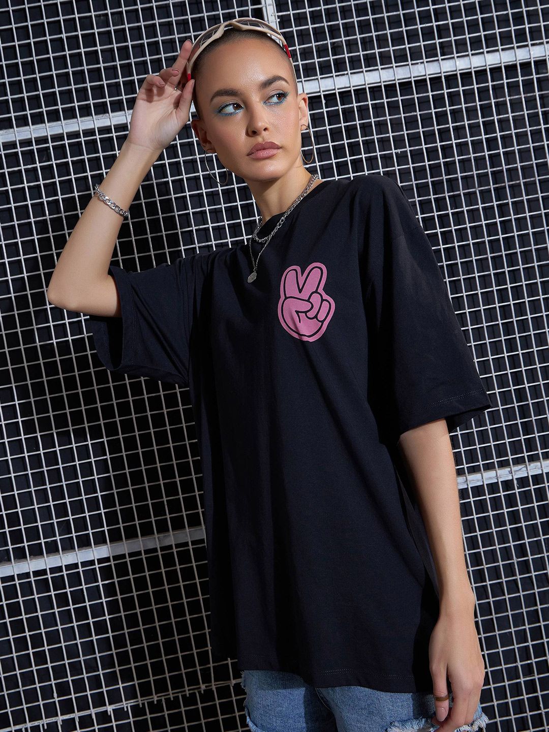 SASSAFRAS Black Graphic Printed Drop-Shoulder Oversized Pure Cotton T-shirt
