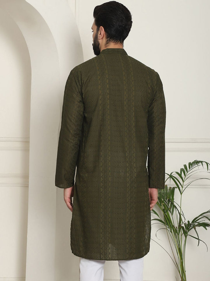 SOJANYA Geometric Embroidered Thread Work Mandarin Collar Pure Cotton Straight Kurta
