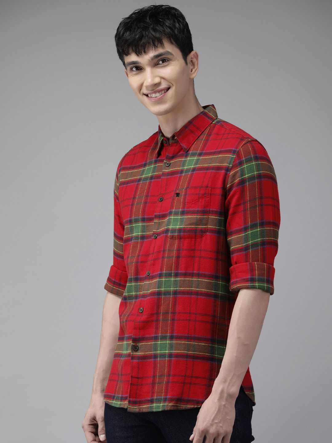 THE BEAR HOUSE Men Red & Green Classic Slim Fit Checked Cotton Casual Shirt