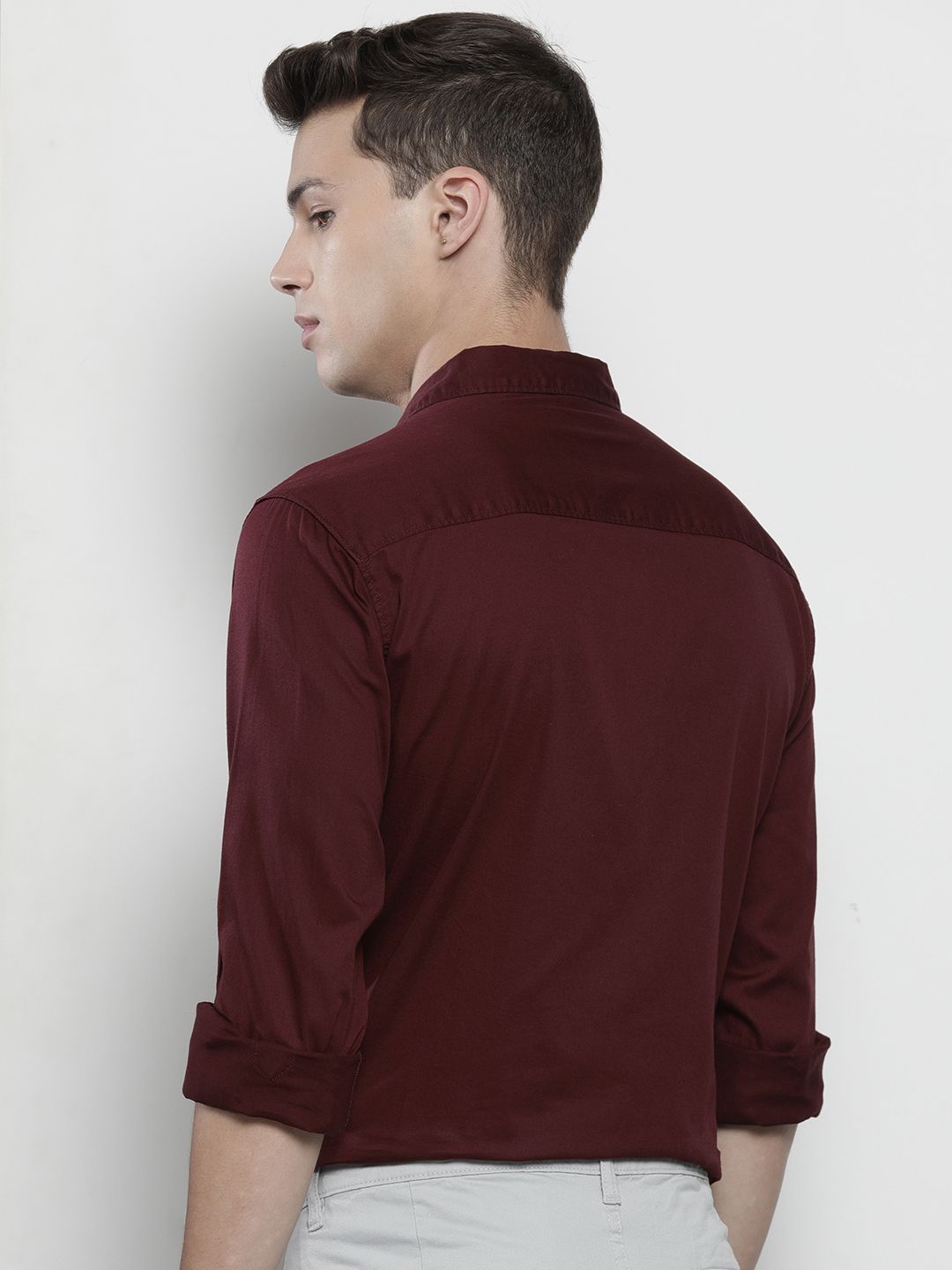 The Indian Garage Co Men Burgundy Solid Comfort Casual Shirt
