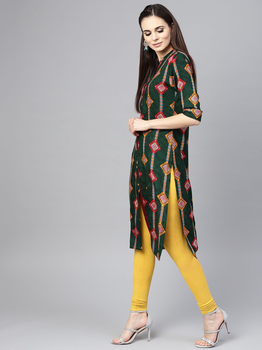 SOJANYA Women Green & Orange Printed Straight Kurta