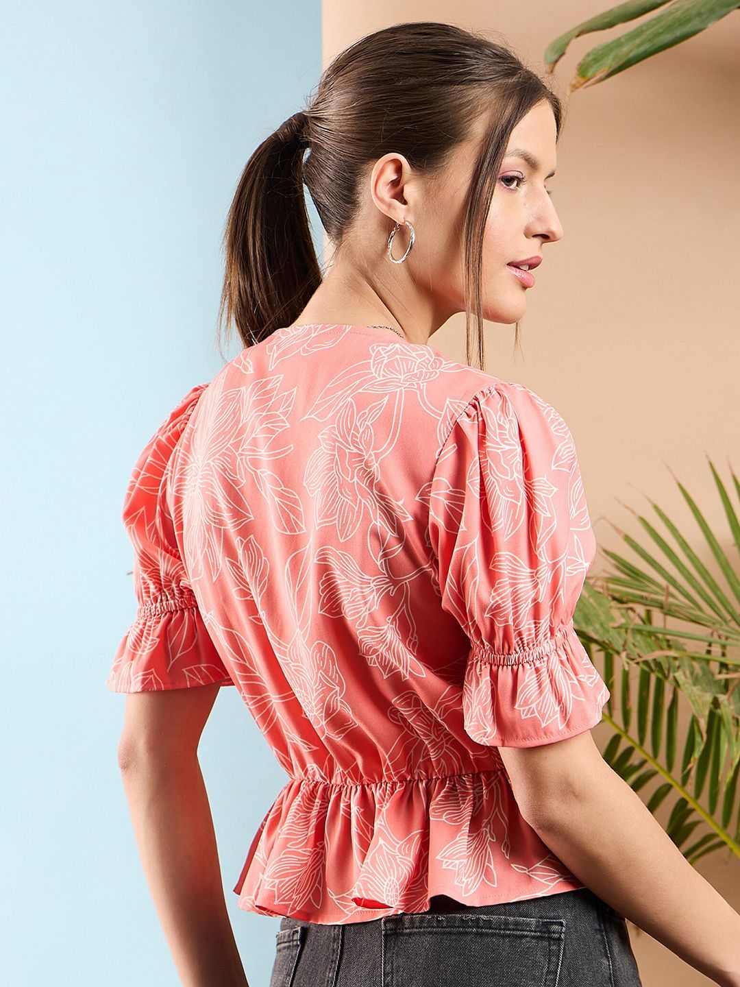 SASSAFRAS Peach Floral Printed Puff Sleeve Crop Waist Top