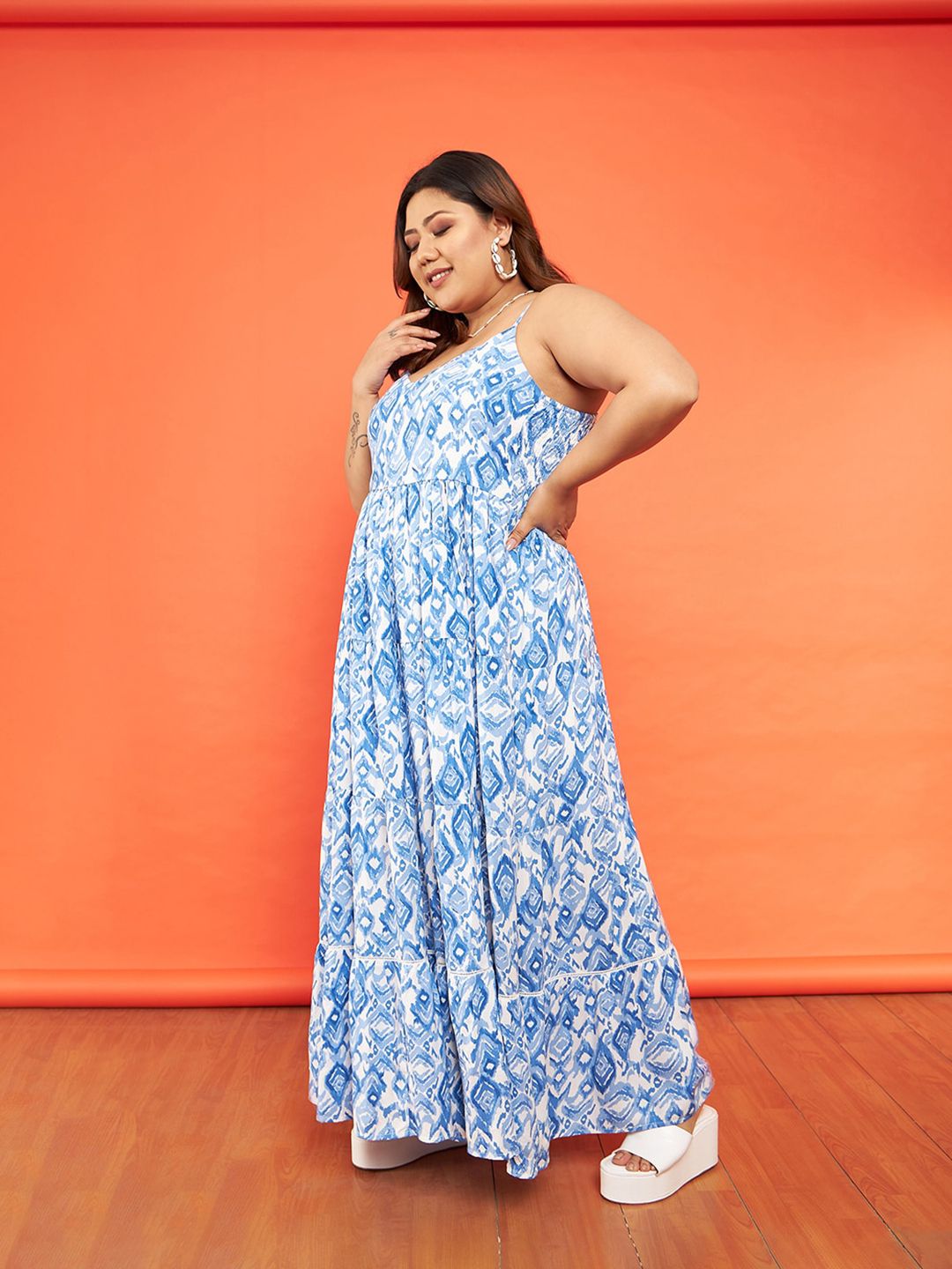 SASSAFRAS Curve Plus Size Abstract Printed Fit & Flare Dress