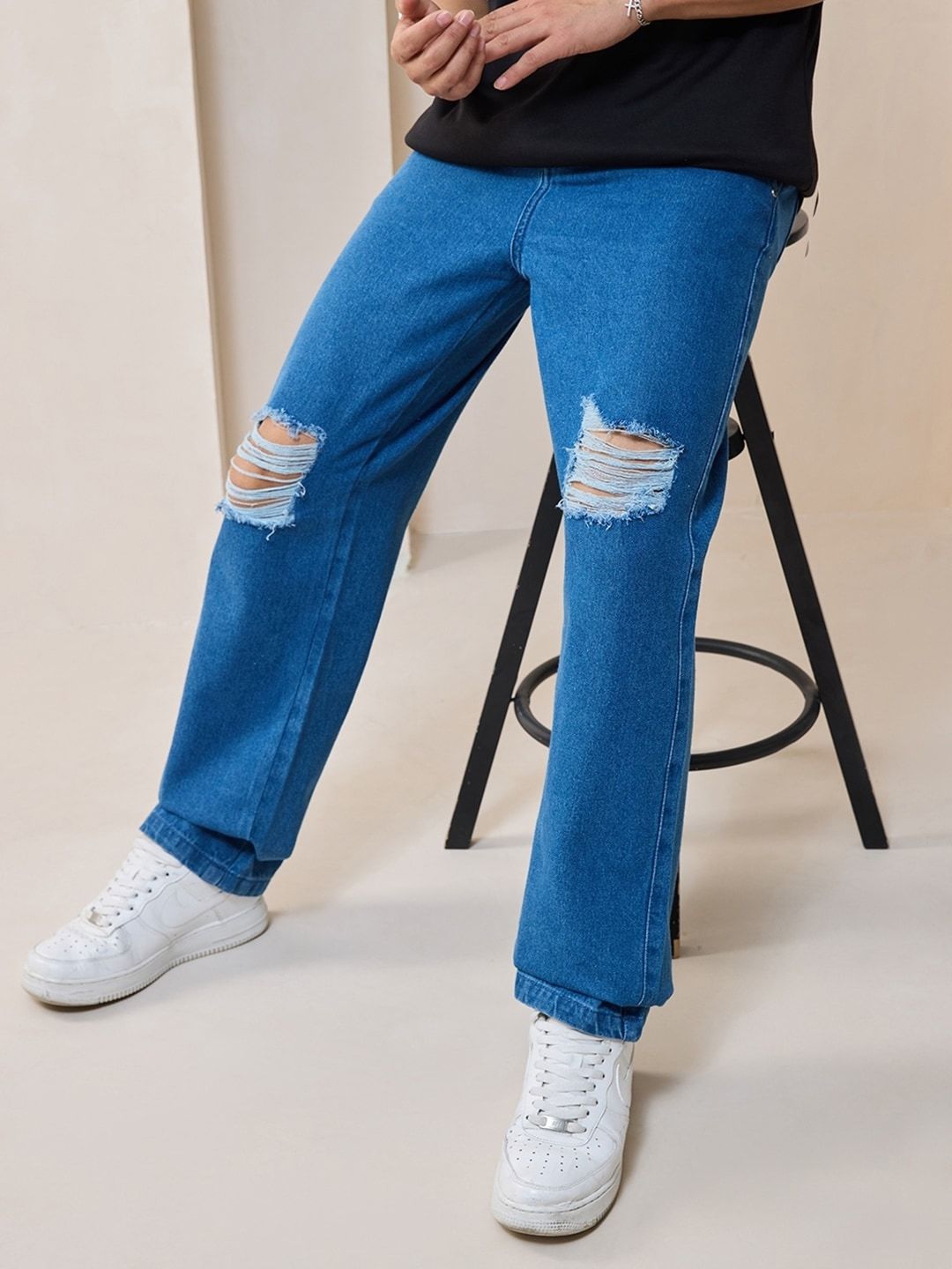Bewakoof Men High-Rise Mildly Distressed Light Fade Organic Cotton Baggy Jeans