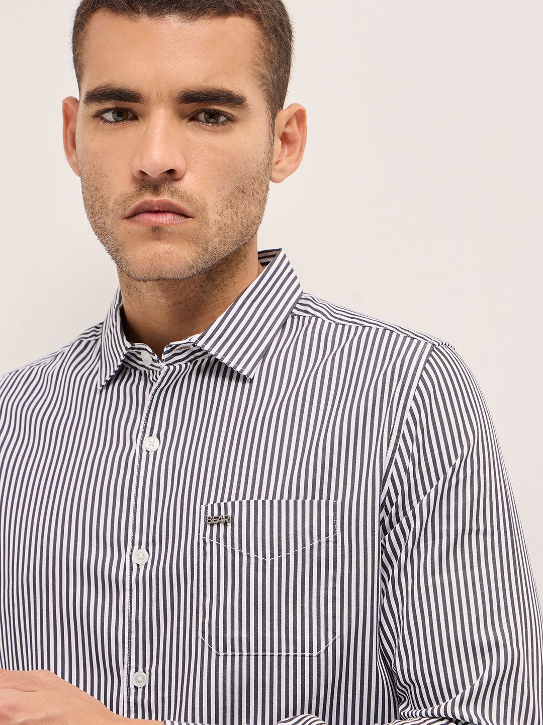 THE BEAR HOUSE Men Slim Fit Spread Collar Vertical Striped Cotton Casual Shirt