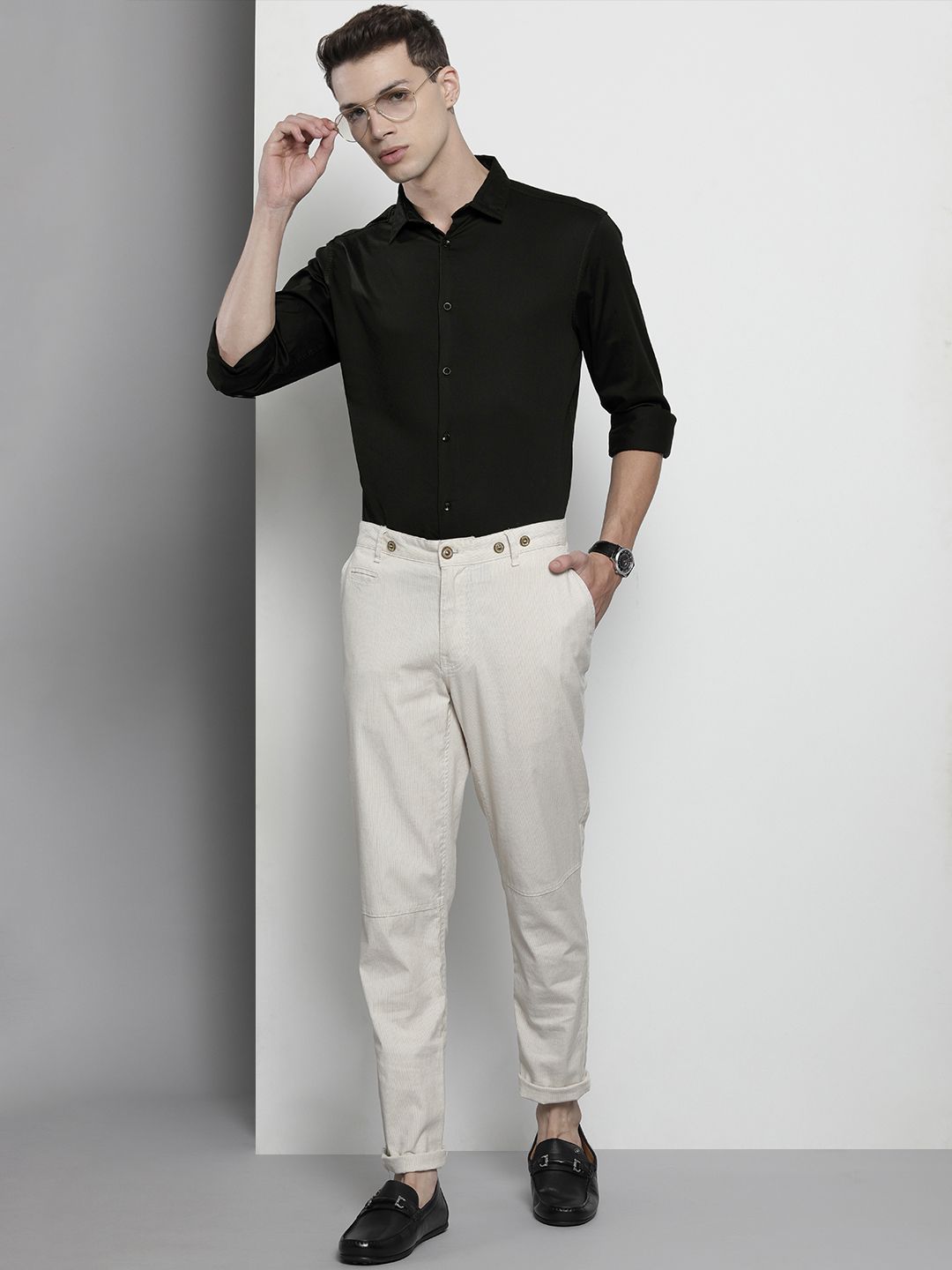 The Indian Garage Co Men Black Solid Comfort Casual Shirt