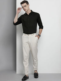 The Indian Garage Co Men Black Solid Comfort Casual Shirt