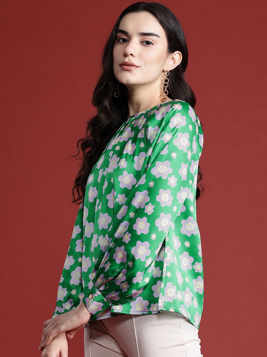all about you Floral Print Keyhole Neck Top