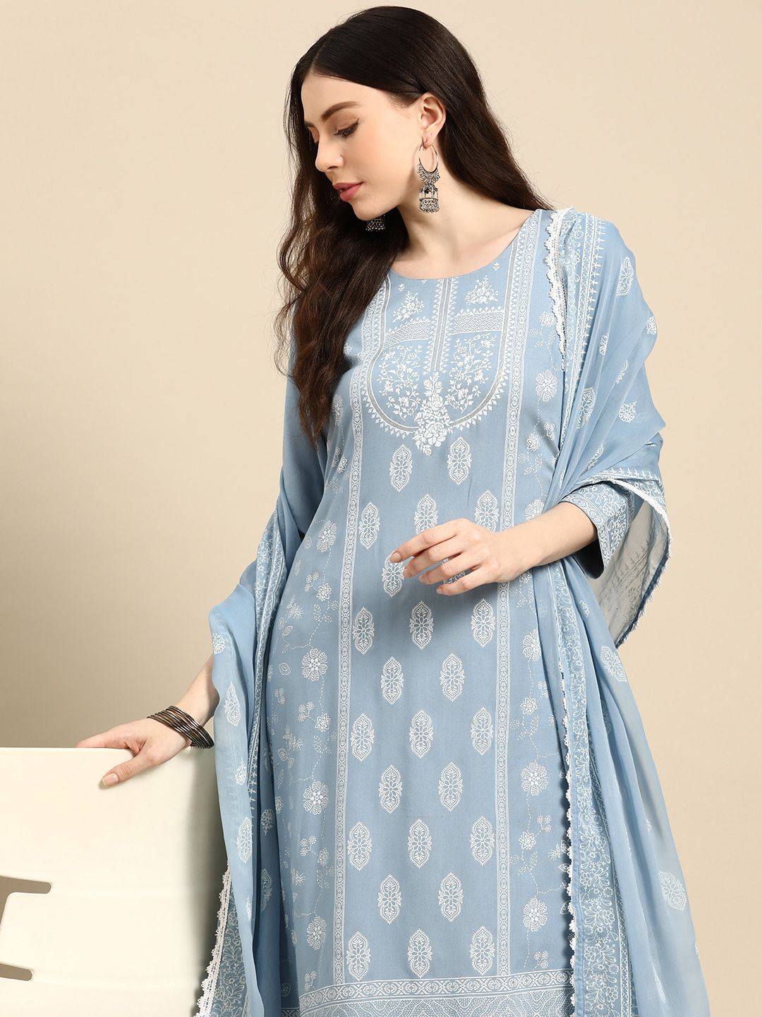 Anouk Floral Foil Printed Regular Kurta With Trousers & Dupatta