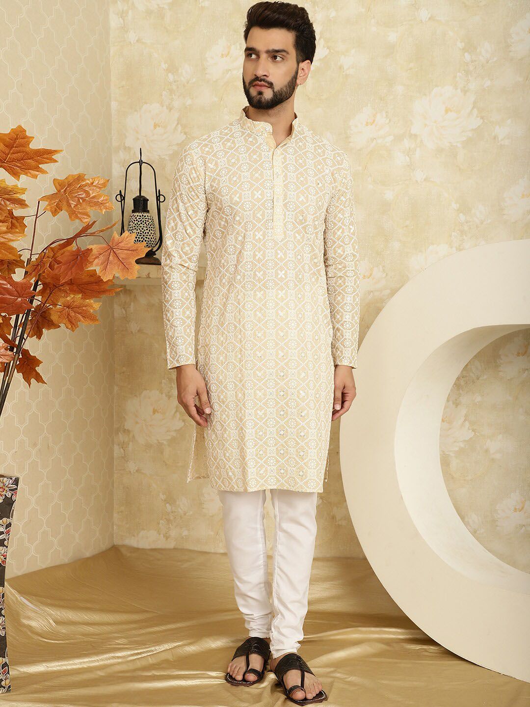 SOJANYA Motif Etnik Bersulam Kurta Lurus Kapas Tulen Bersulam dengan Churidar