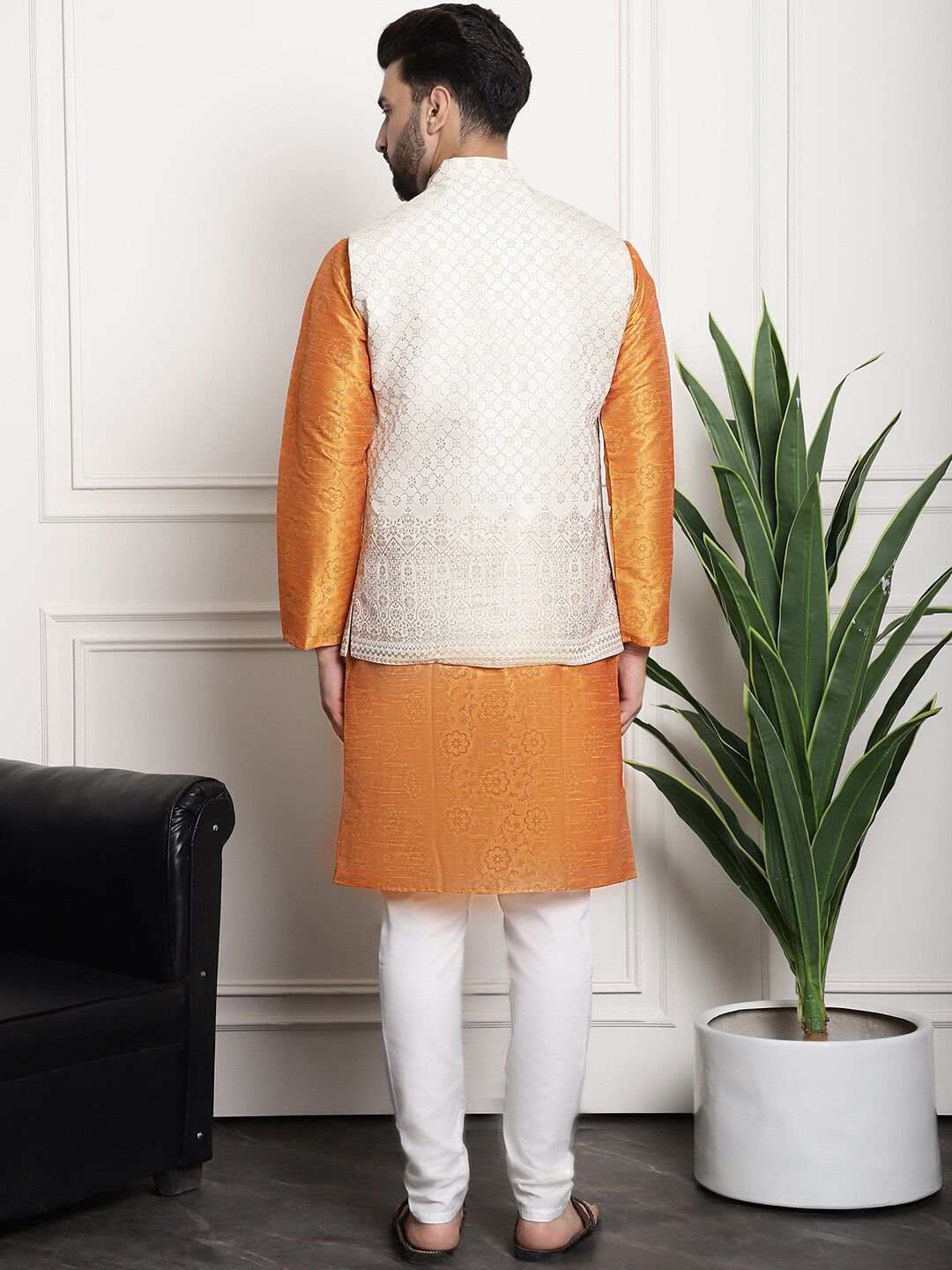 SOJANYA Floral Printed Regular Kurta & Churidar With Nehru Jacket