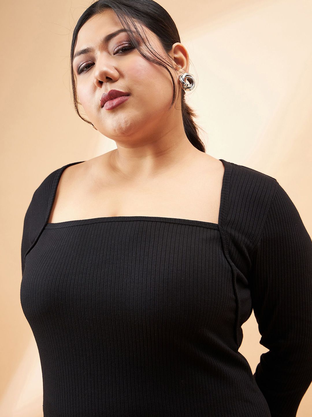 SASSAFRAS Curve Plus Size Square Neck Sheath Dress