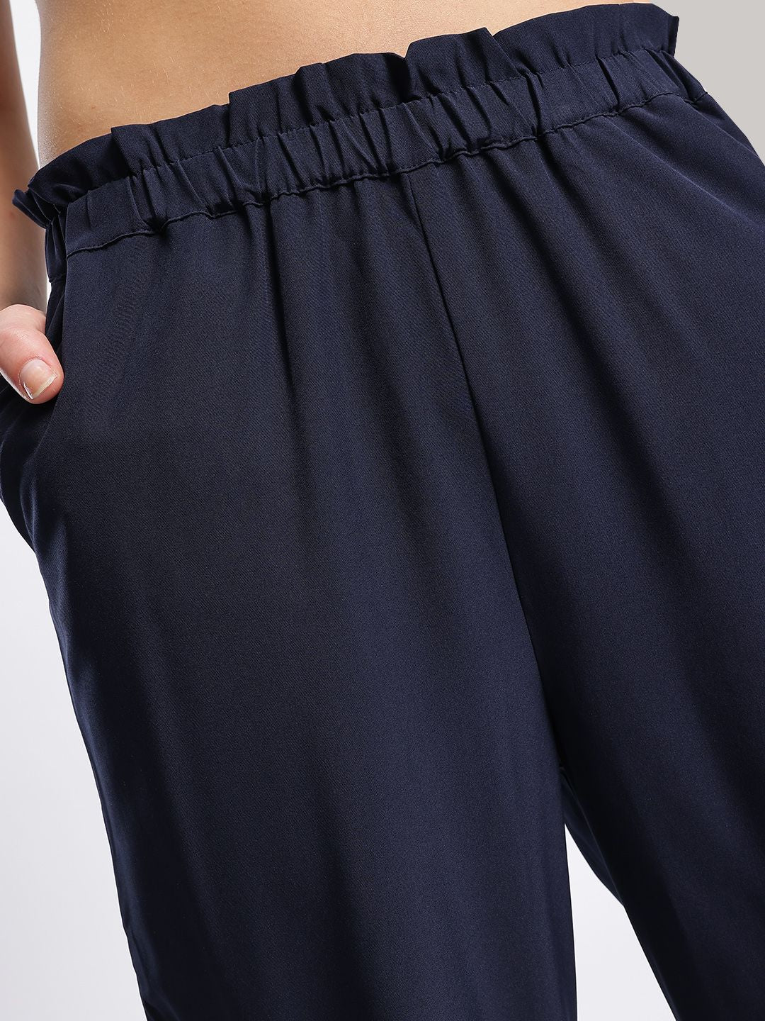 DressBerry Women Elevated Essentials Toggled Cargo Track Pant