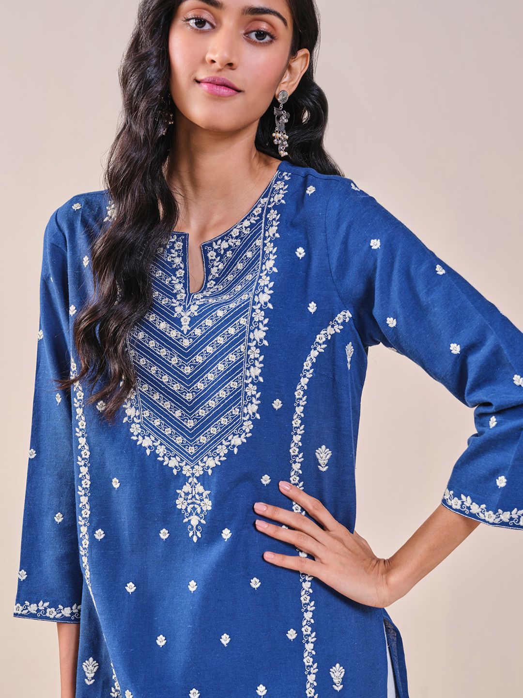 Global Desi Floral Embroidered Notched Neck Straight Kurta