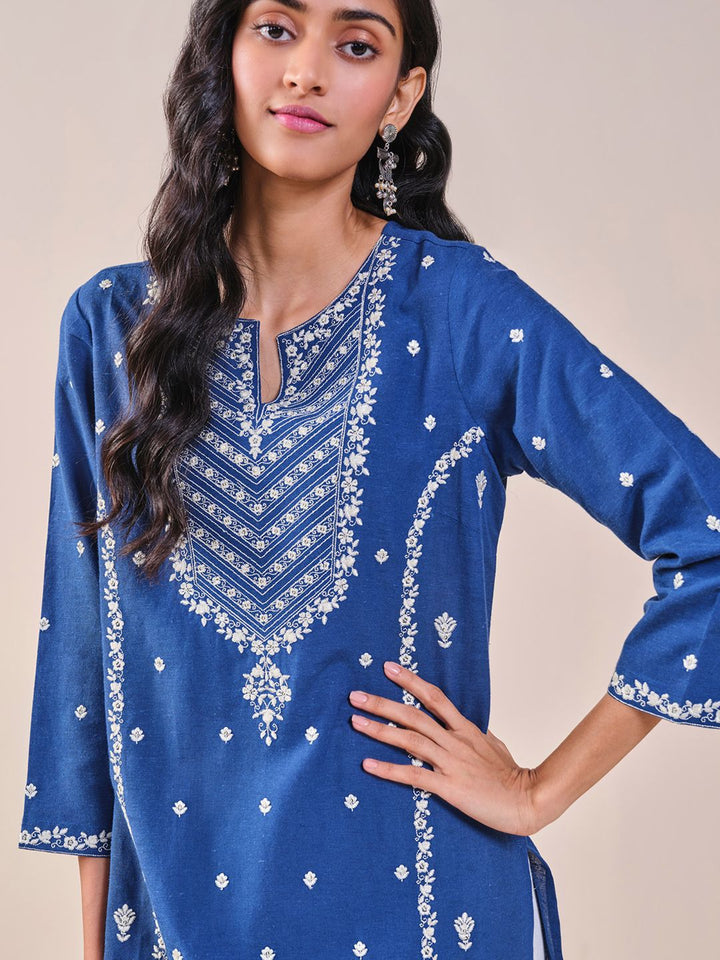 Global Desi Floral Embroidered Notched Neck Straight Kurta