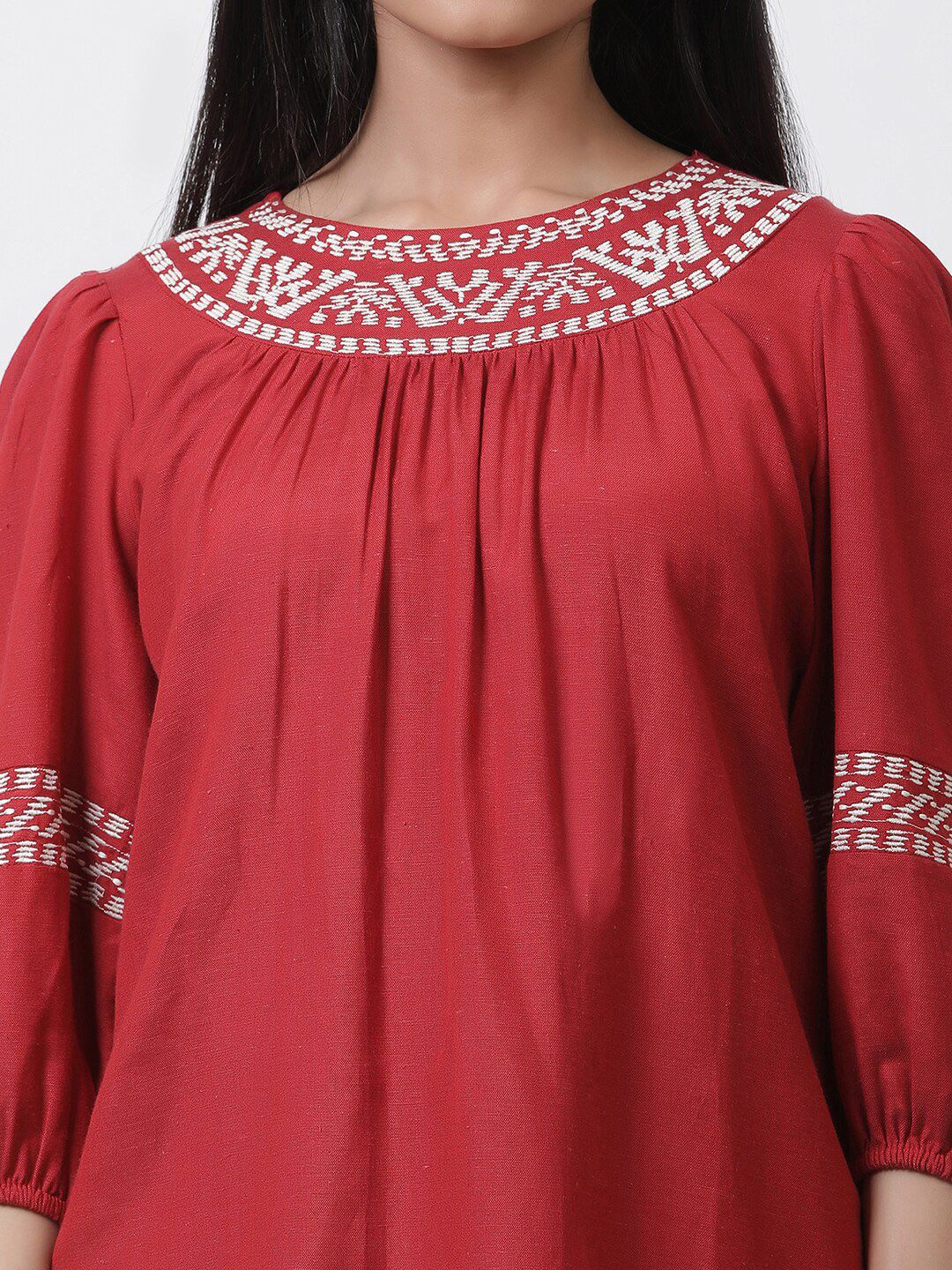W Embroidered Puffed Sleeves Top