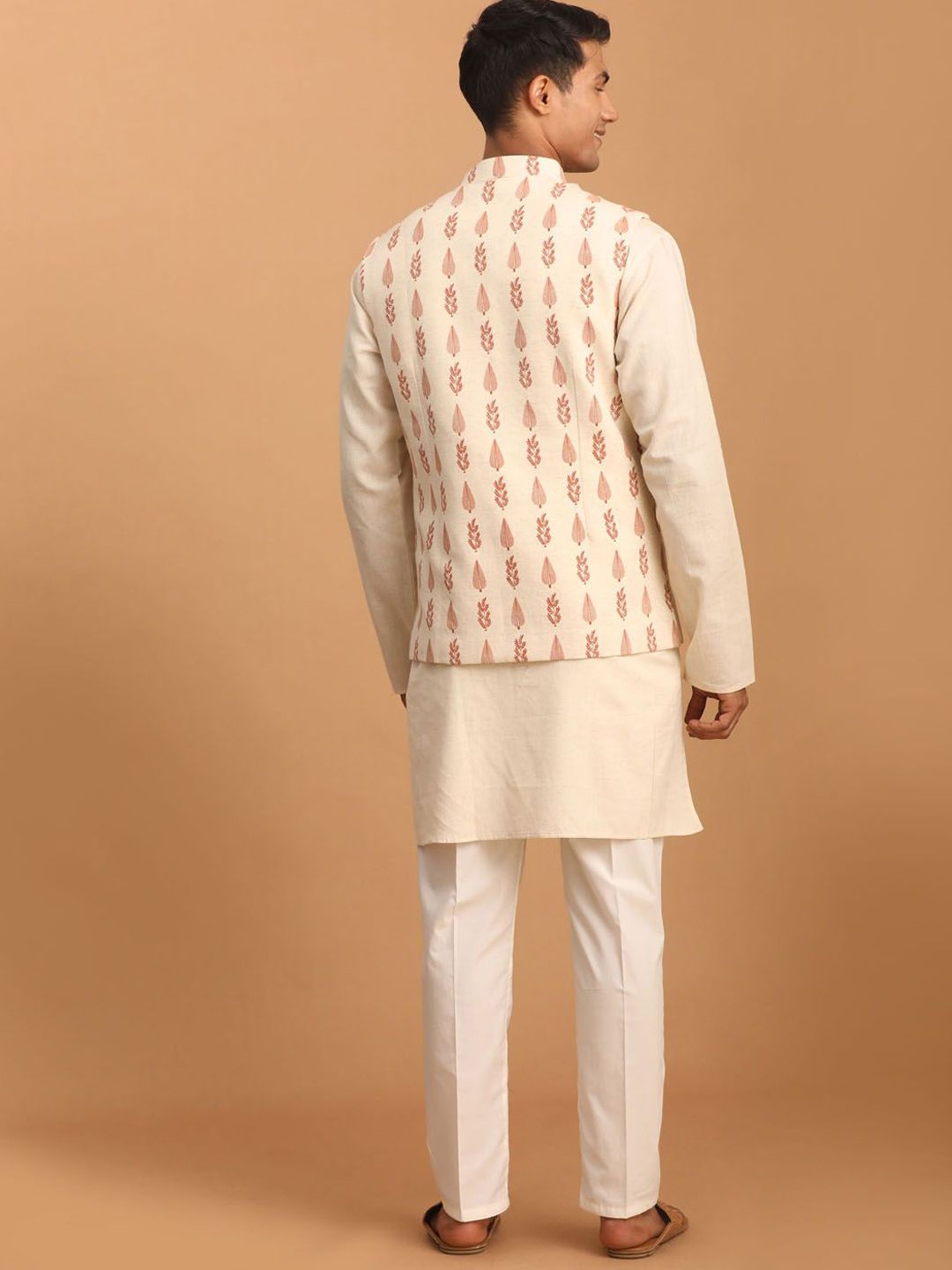VASTRAMAY Men Regular Pure Cotton Kurta & Pyjamas With Nehru Jacket