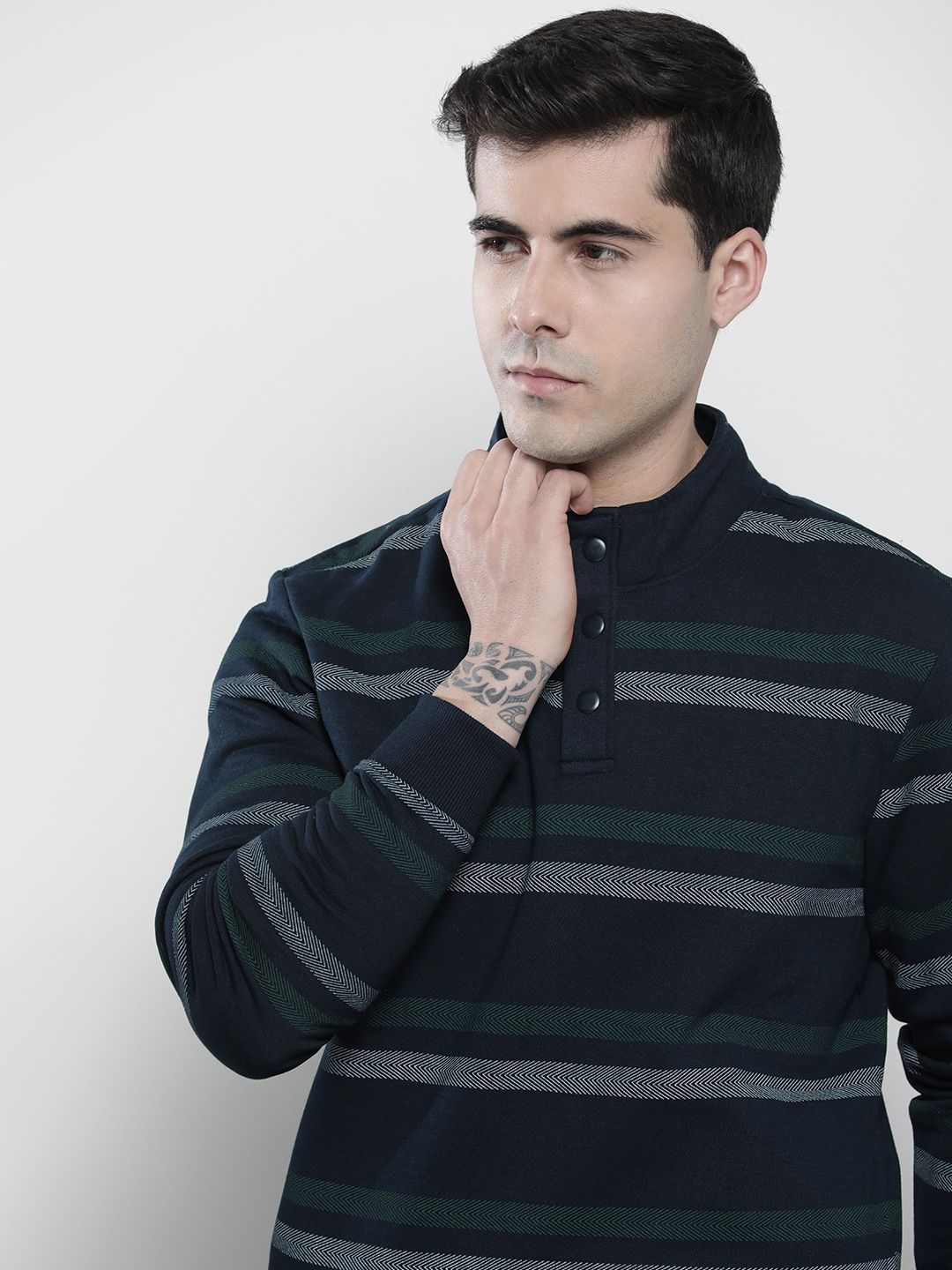 The Indian Garage Co Men Navy Blue & Green Striped Sweatshirt