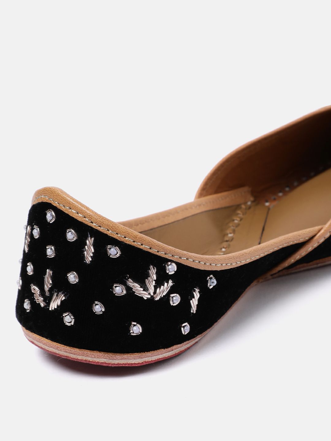 House of Pataudi Leather Embellished Ethnic Mojaris