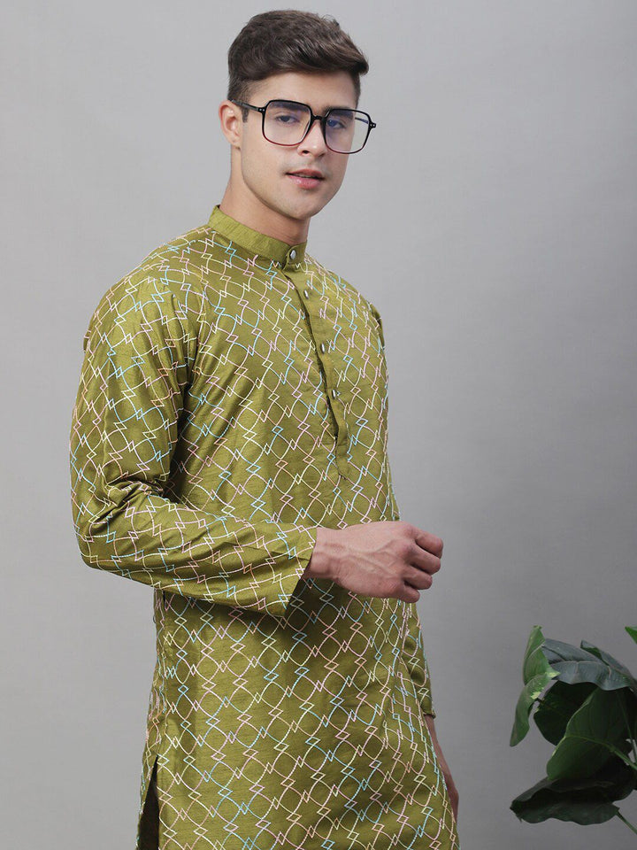 SOJANYA Kurta Sulam Kapas Sutera dengan Churidar