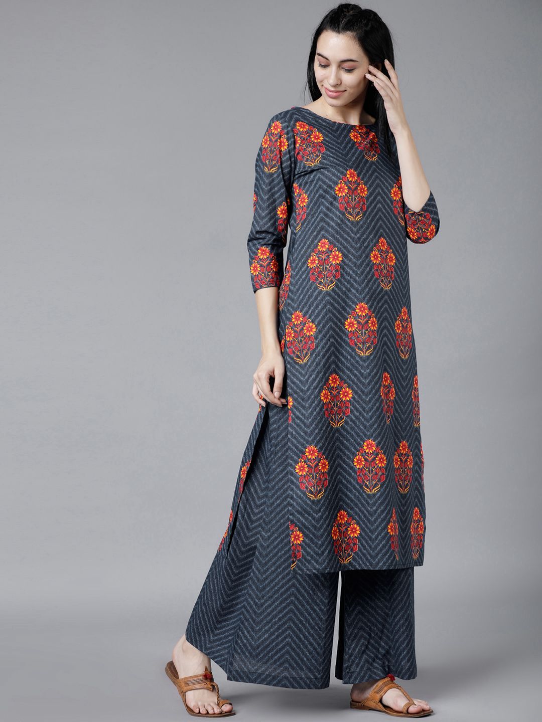 Vishudh Women Navy Blue Floral Printed Regular Pure Cotton Kurta with Palazzos