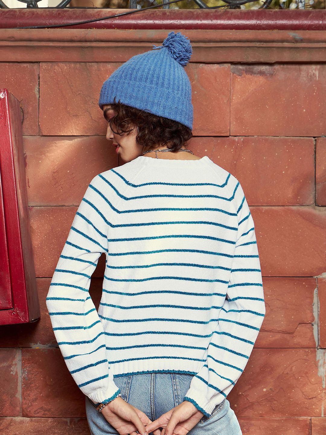 SASSAFRAS Striped Round Neck Pullover Sweater