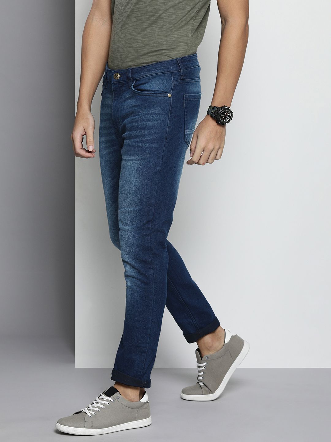 The Indian Garage Co Men Slim Fit Light Fade Stretchable Jeans