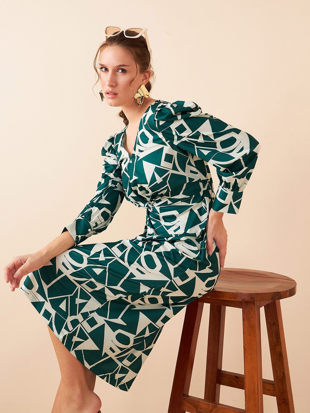 Antheaa Green Geometric Printed V-Neck Sheath Midi Dress