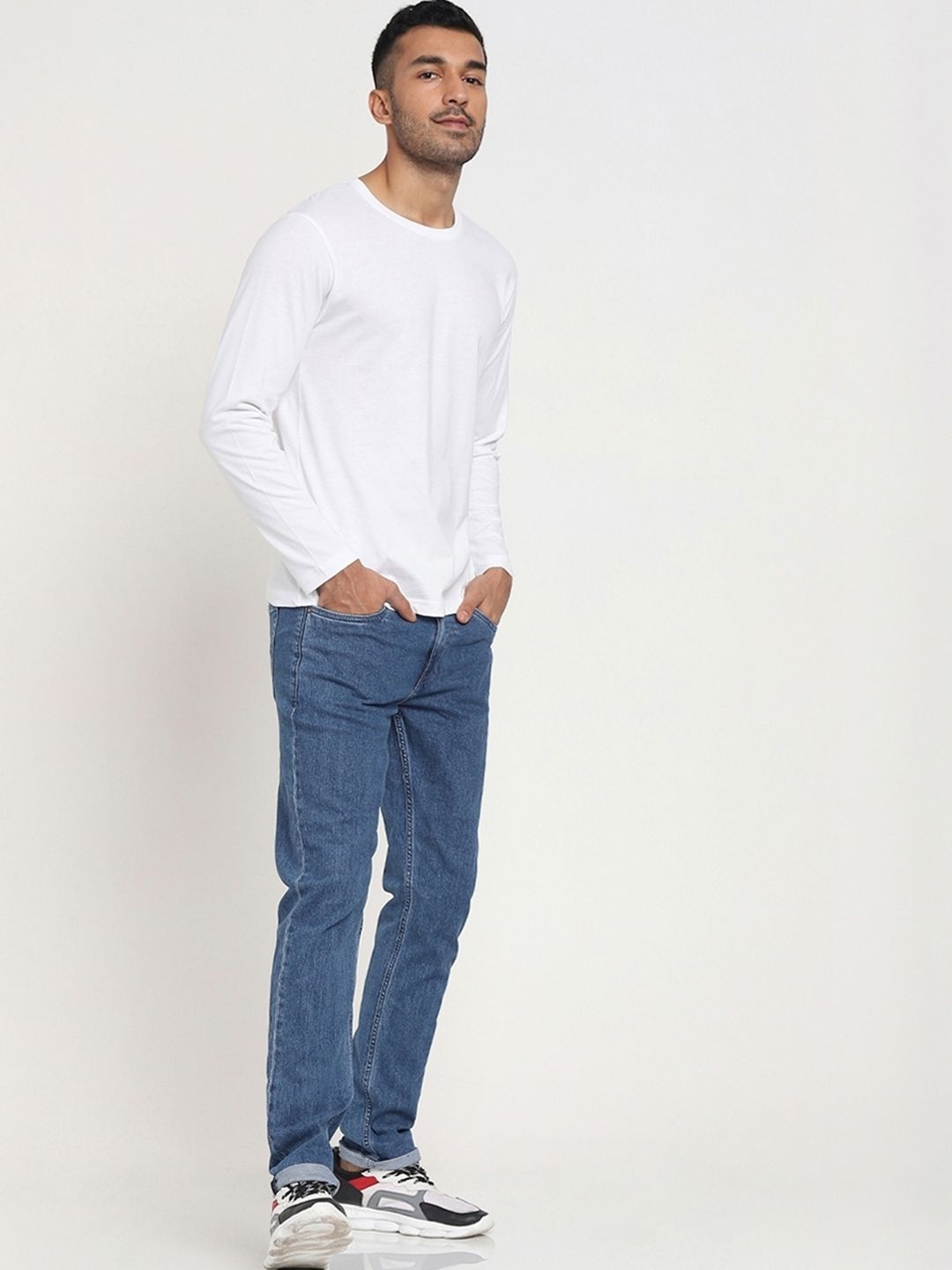 Bewakoof Men White Solid Full Sleeve T-shirt