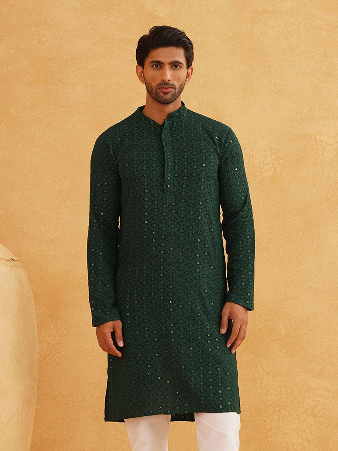 SOJANYA Men Embellished Thread Work Kurta