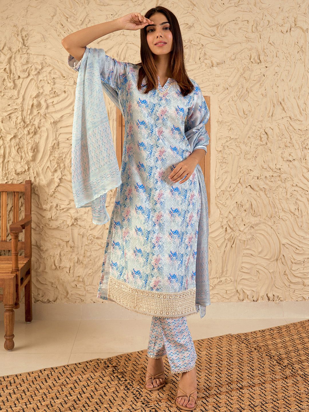 Libas Abstract Embroidered Regular Thread Work Kurta with Trousers & With Dupatta