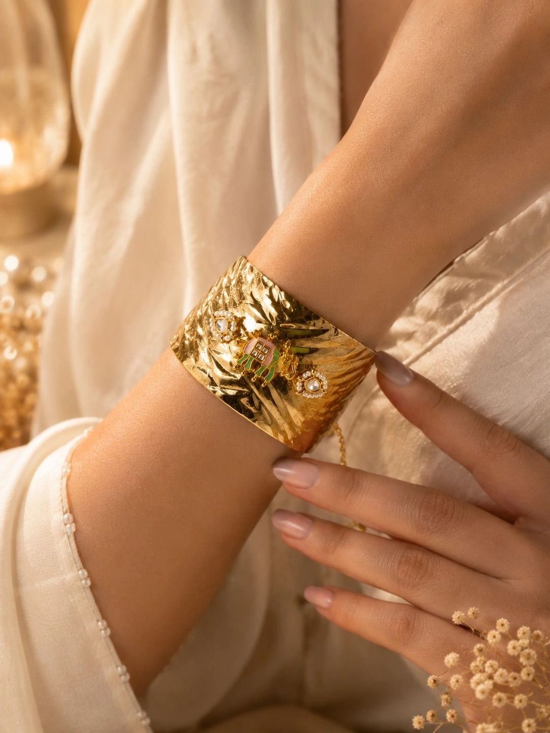 PANASH Wanita Brass Cubic Zirconia Enameled Gold Plated Cuff Bracelet