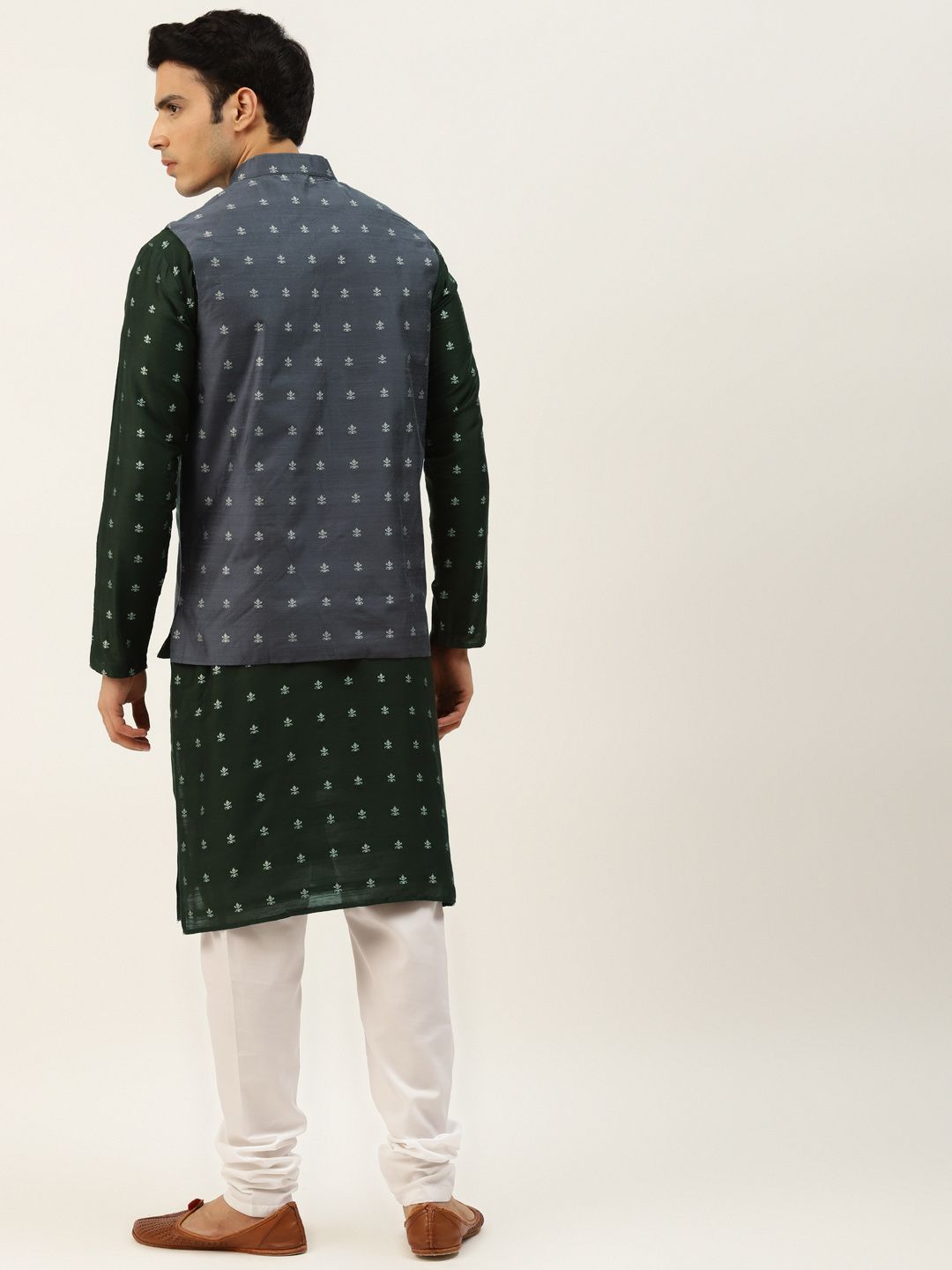 SOJANYA Kurta Self Design Lelaki Navy Blue dengan Jaket Churidar & Nehru