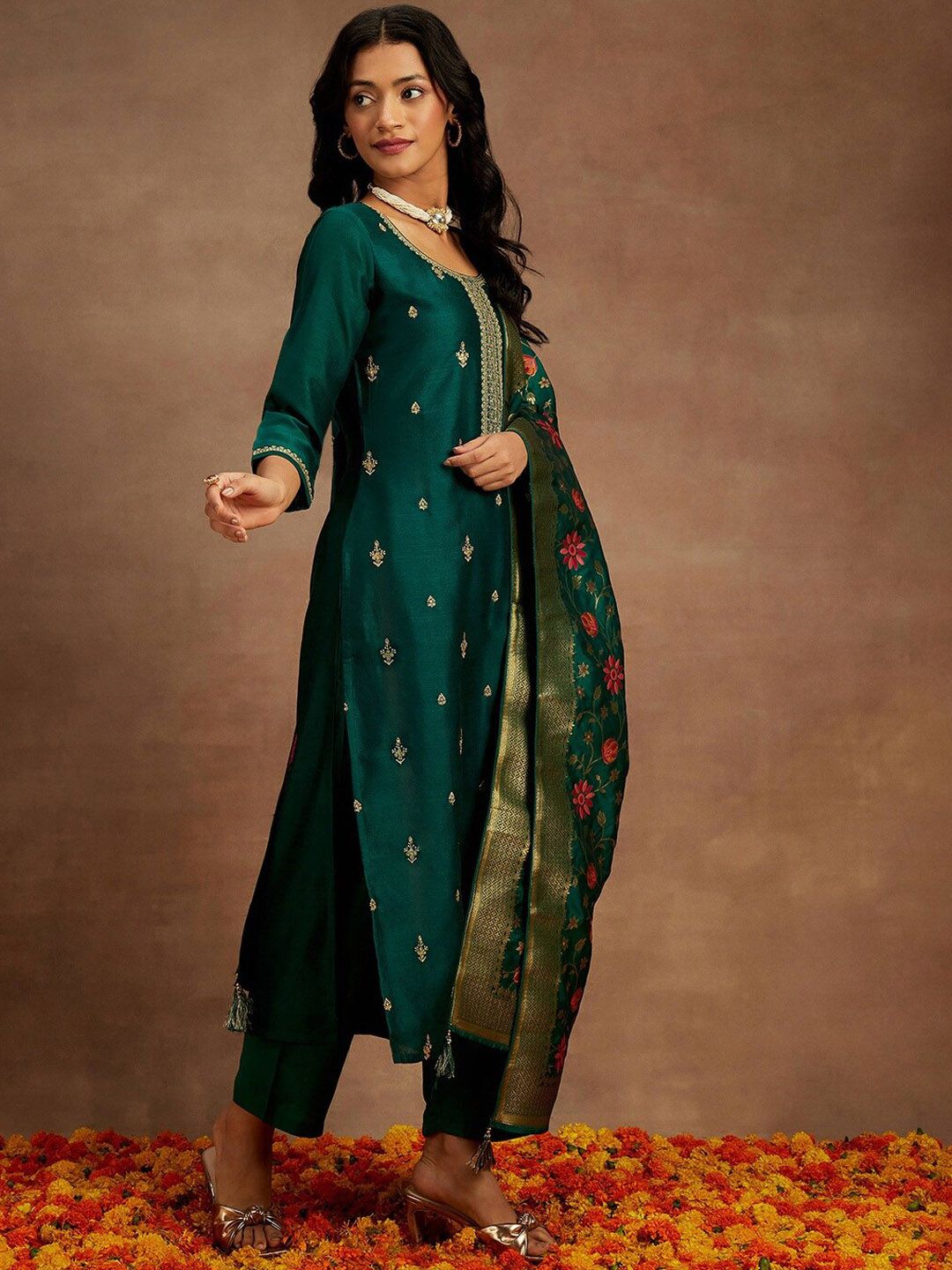 Libas Floral Embroidered Thread Work Kurta With Trousers & Dupatta