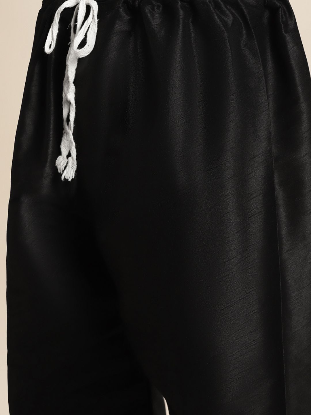 SOJANYA Men Solid Kurta with Churidar