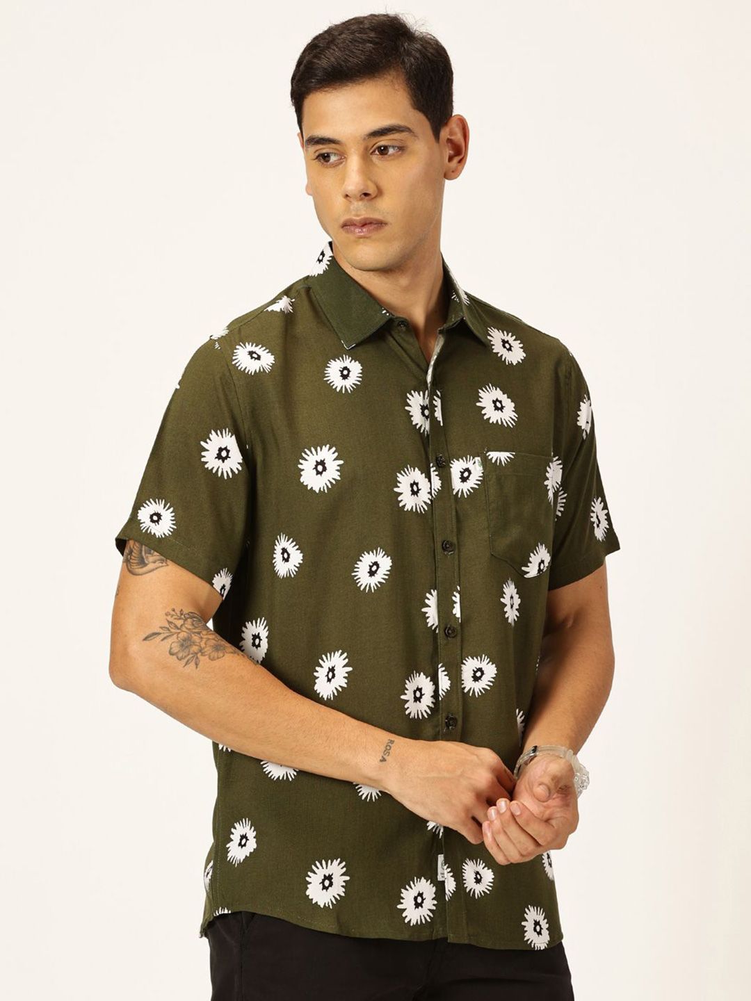 Thomas Scott Spread Collar Short Sleeves Premium Slim Fit Floral Printed Casual Shirt