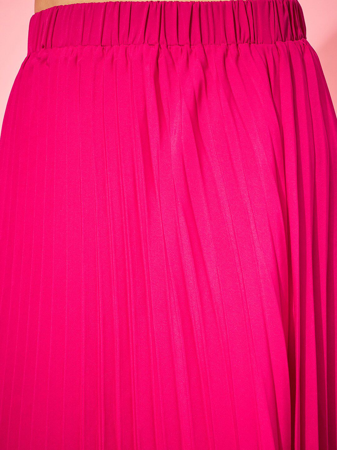 Berrylush Halter Neck Crop Top With Skirt