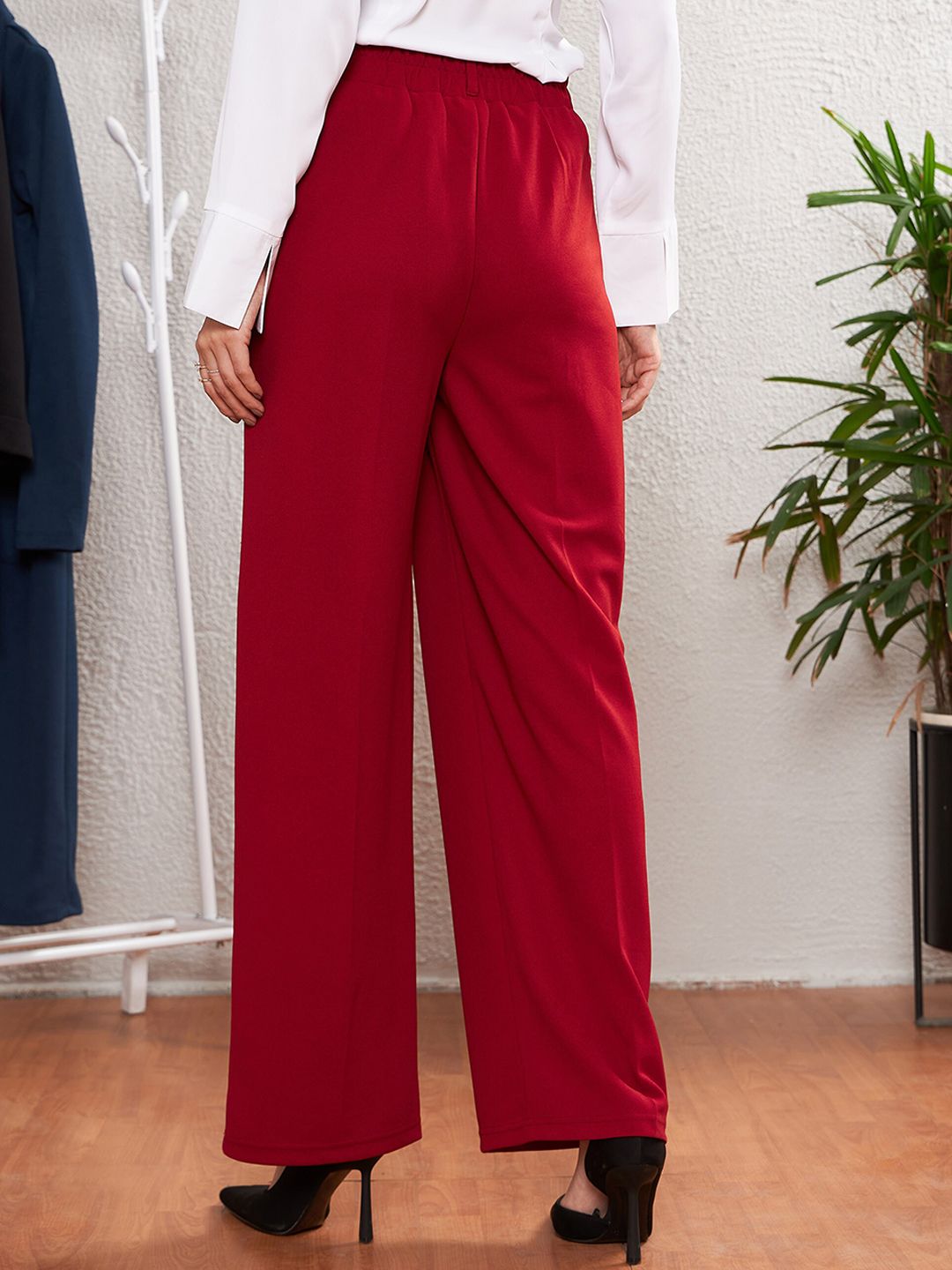 SASSAFRAS worklyf Women Straight Fit Easy Wash Formal Trousers