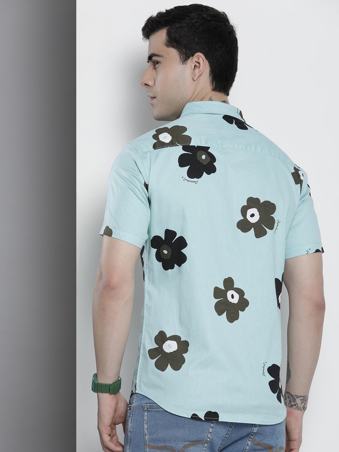 The Indian Garage Co Men Regular Fit Floral Printed Resortwear Shirt