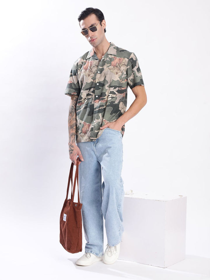 Bene Kleed Men Printed Cuban Collar Short Sleeves Relaxed Fit Casual Shirt
