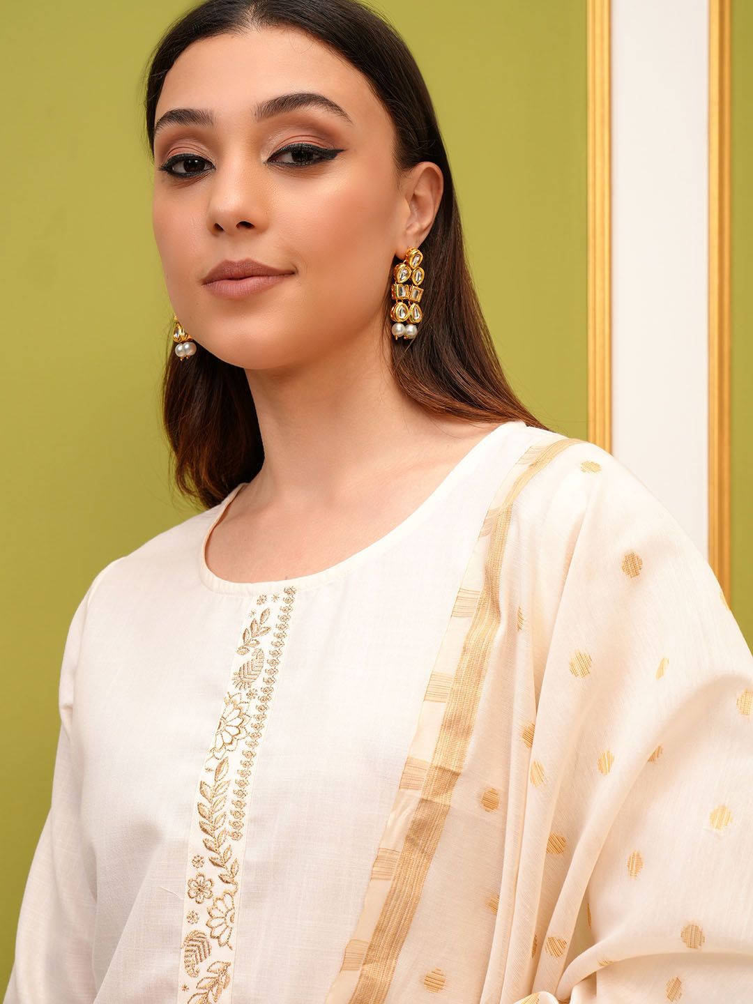 Vishudh Cream Regular Thread Work Kurta with Trousers & With Dupatta
