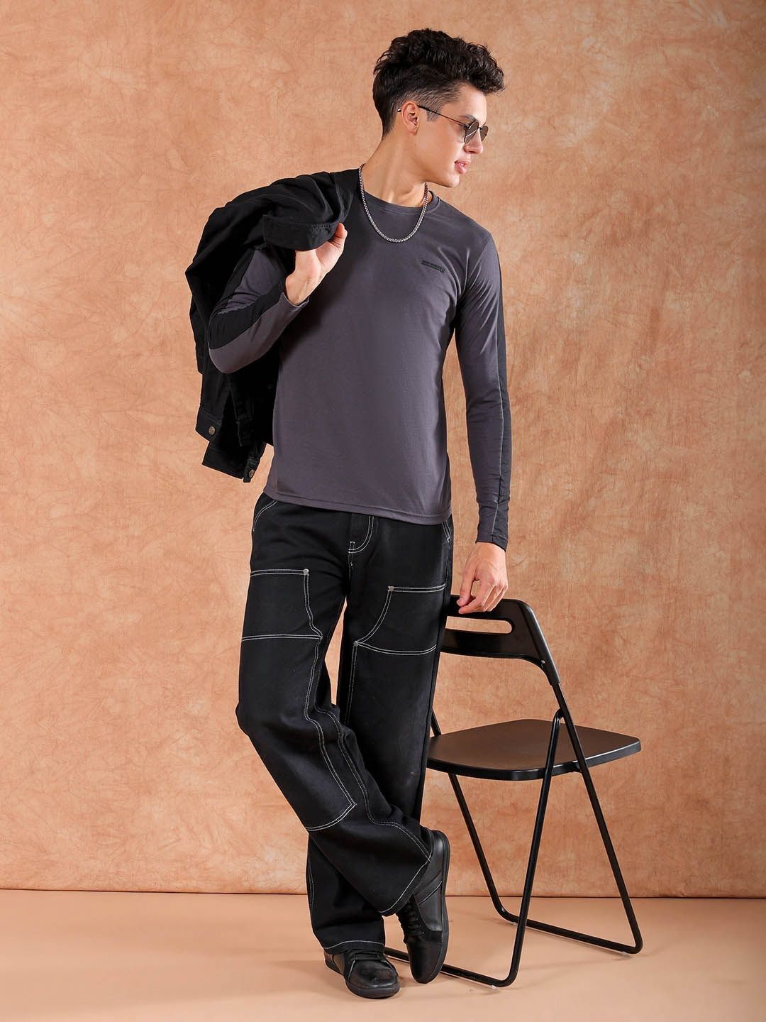 The Indian Garage Co Men Colourblocked Round Neck Slim Fit T-shirt