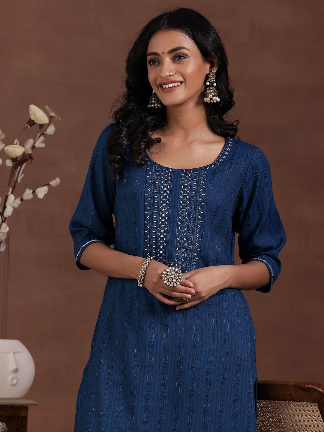 Libas Round Neck Ethnic Motifs Embroidered Dobby Straight Kurta
