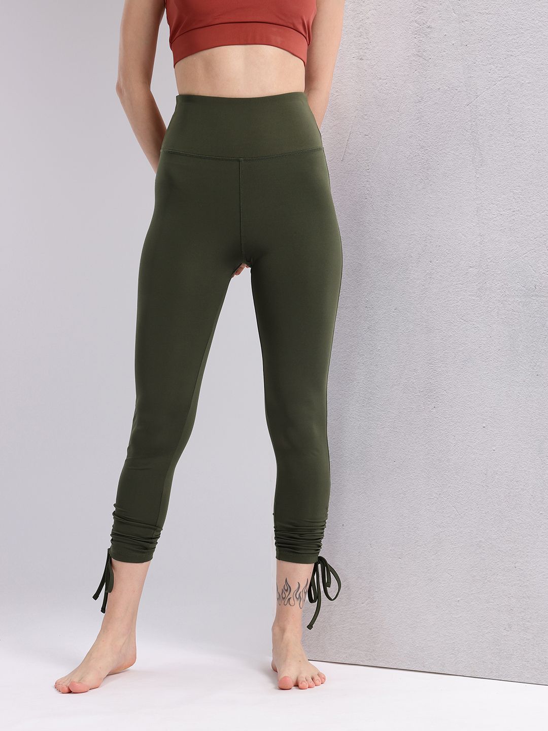 HRX by Hrithik Roshan Women Tie-Up Hem Rapid-Dry Yoga Tights