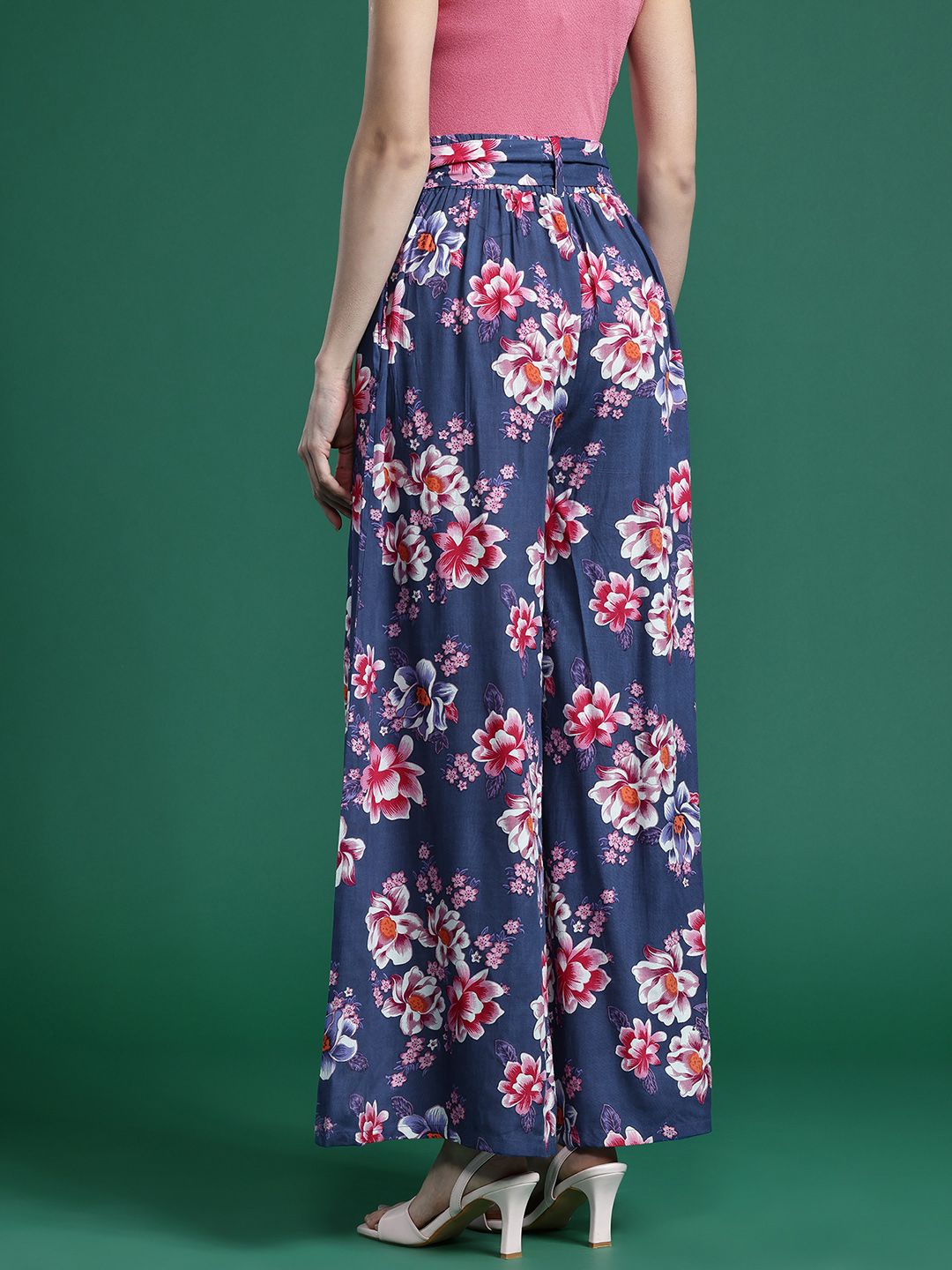 DressBerry Women Floral Print Flared Palazzos with Belt