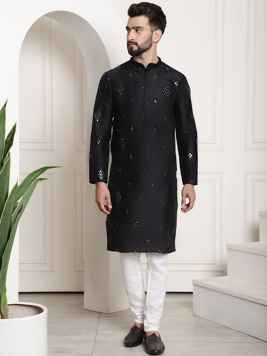 SOJANYA Mandarin Collar Mirror Work Kurta With Trousers