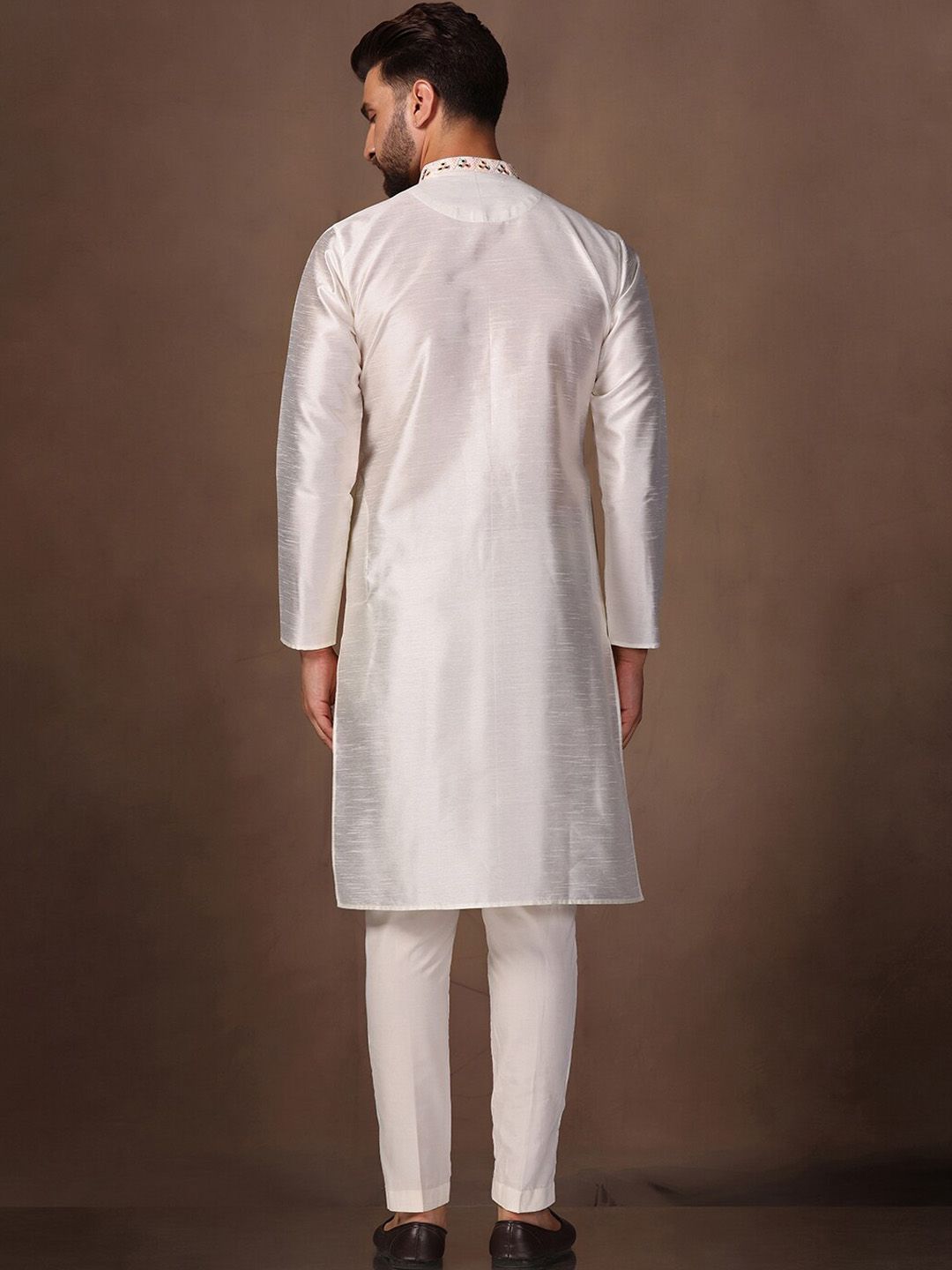KISAH Yoke Design Mandarin Collar Mirror Work Kurta